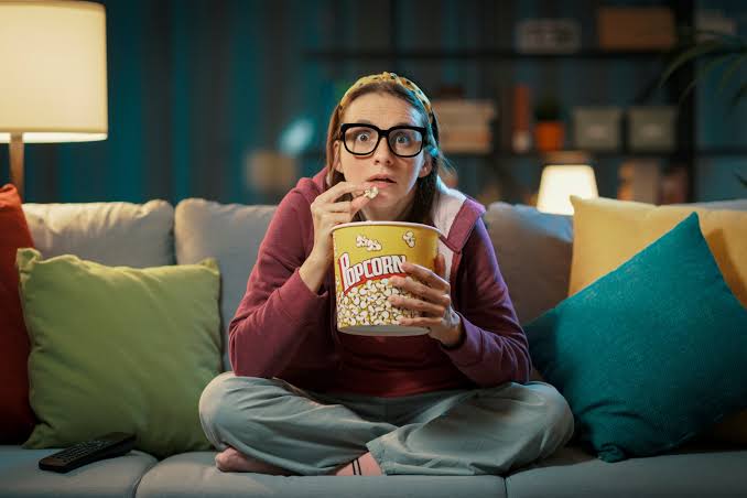 La ciencia explica por qué siempre queremos ver otro episodio de una serie