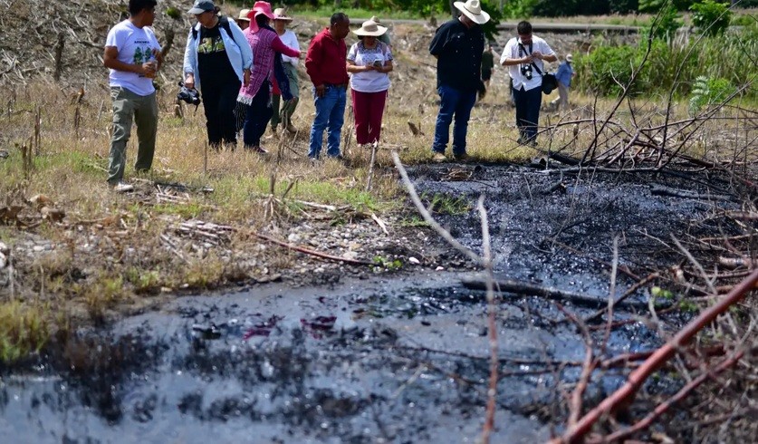 Papantla exige respuesta por daños ambientales de la actividad petrolera