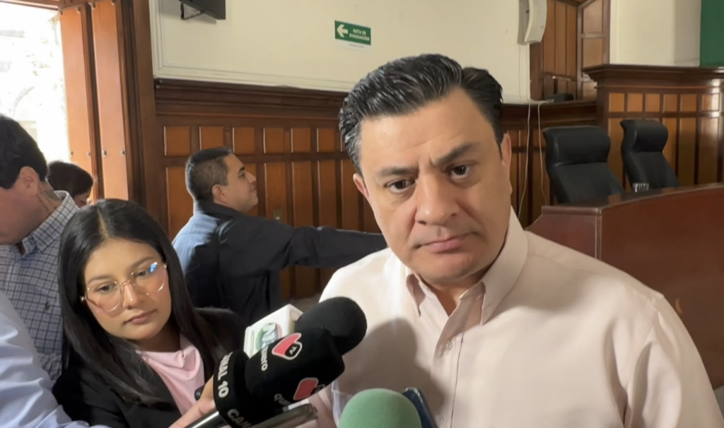 Guadalajara adeuda cerca de 1,100 millones de pesos al SIAPA, afirma Chema Martínez