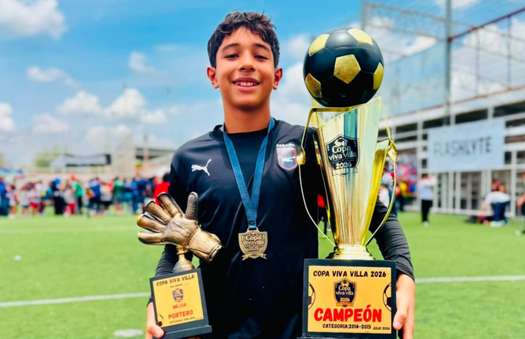 Joven arquero de Durango va por un lugar en la cantera de Chivas
