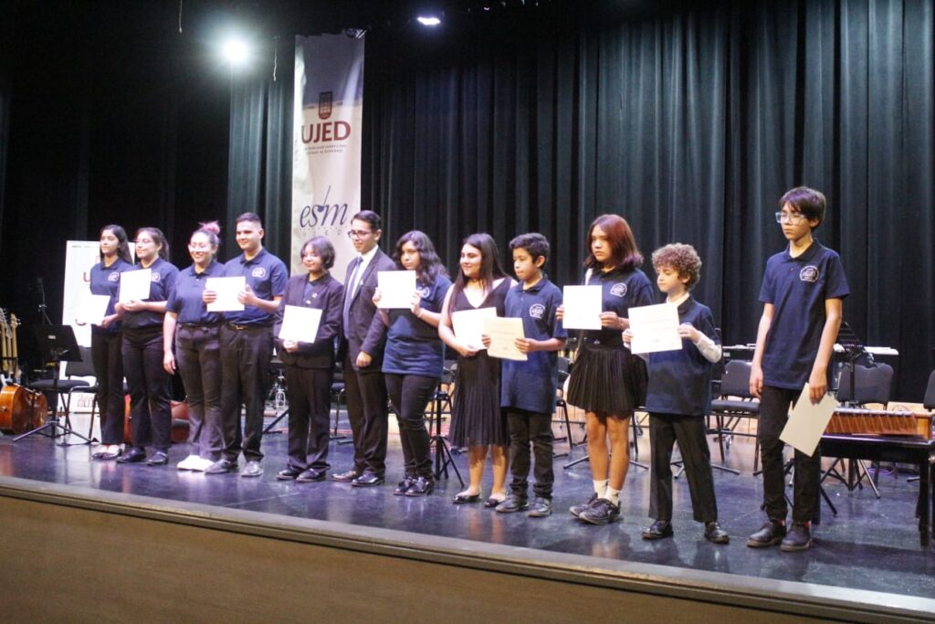 Centro de Iniciación Musical de la UJED concluye semestre con recital de gala en Durango