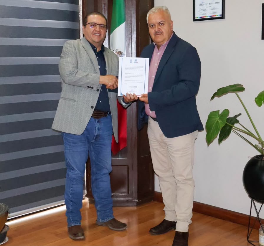 Alcalde Salvador Calderón nombra al ingeniero Pedro Alonso Bueno Cruz como nuevo director de Obras Públicas