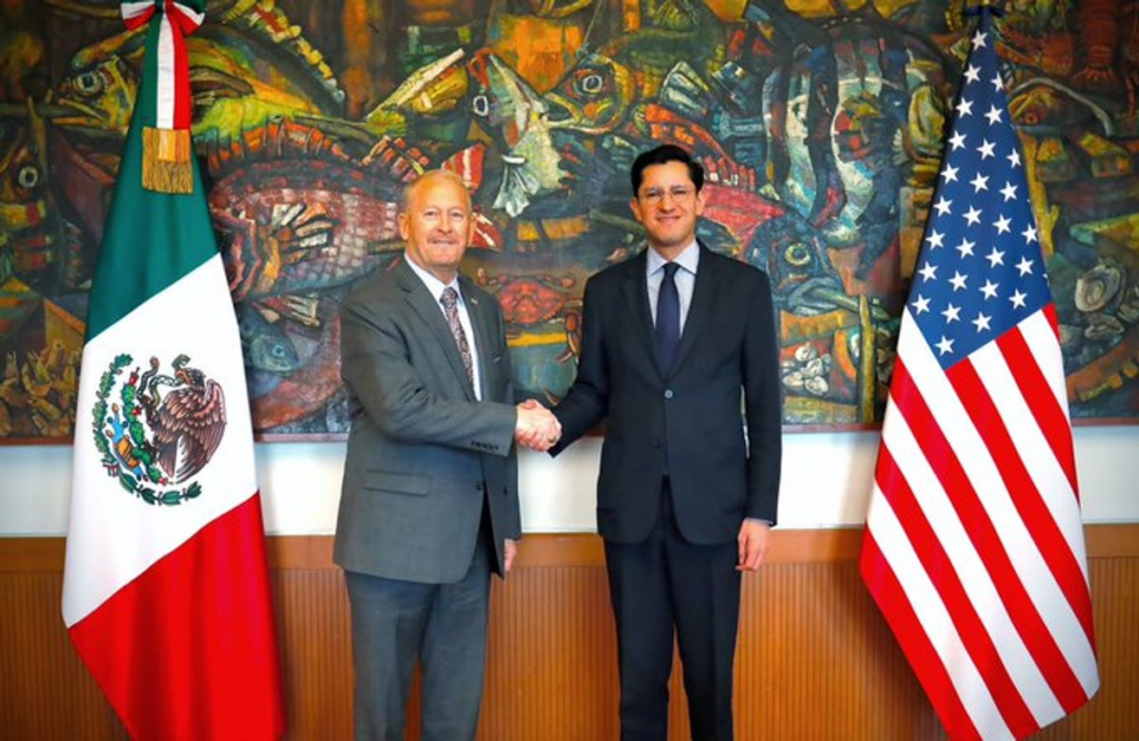 Canciller mexicano sostiene encuentro con Ronald Johnson