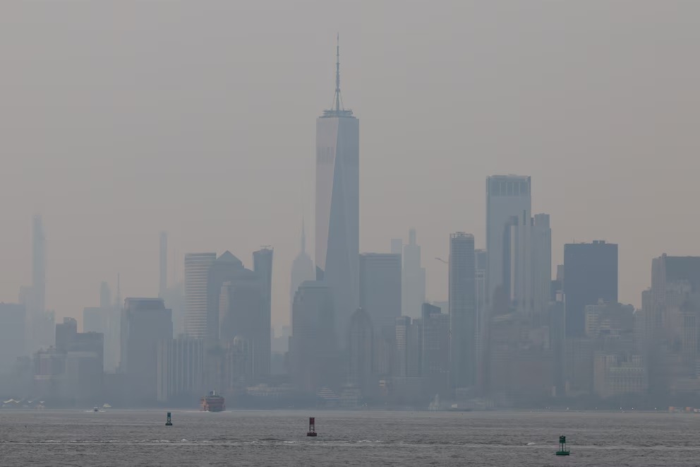 Incendios forestales en Canadá cubren de humo ciudades como Nueva York, Boston y Chicago