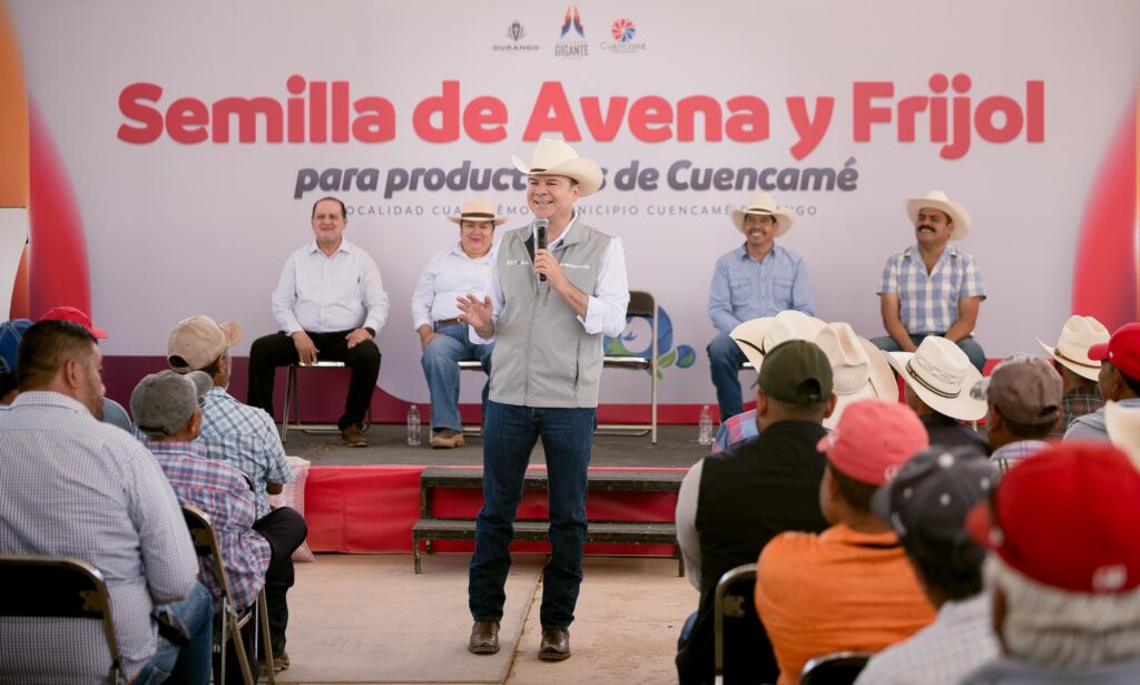 Cuencamé recibe semilla de avena, frijol y apoyos para fortalecer la producción del campo
