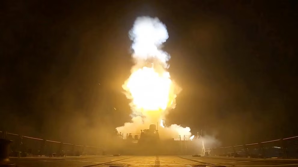 EU lanza novena noche de bombardeos contra Irán y aumenta la tensión en Oriente Medio