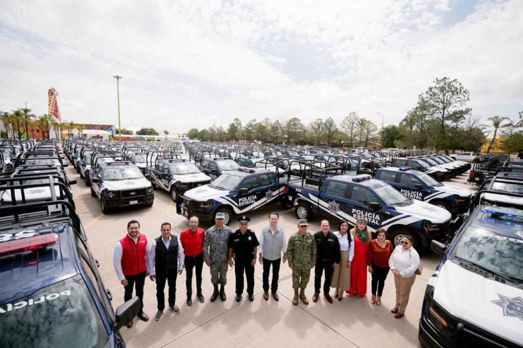 Durango blinda su seguridad con 335 vehículos, armamento y 10 arcos carreteros