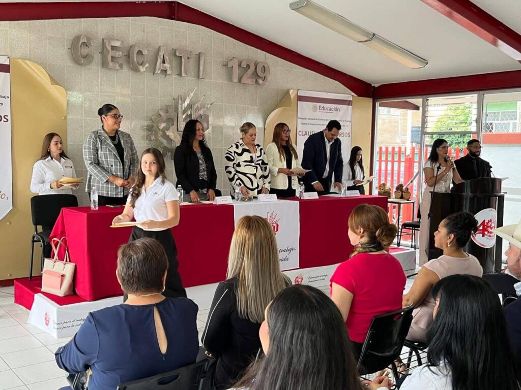 CECATI 129 gradúa una generación con inclusión y capacitación para el trabajo