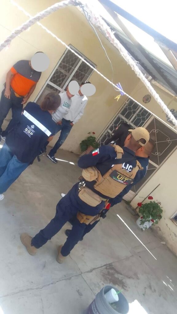 Policía Estatal ubica a joven que aparece en redes con pistola en mano; sufre violencia