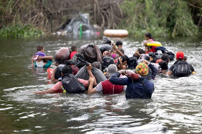 INM alerta por riesgo mortal en el Río Bravo y pide a migrantes no intentar cruzarlo