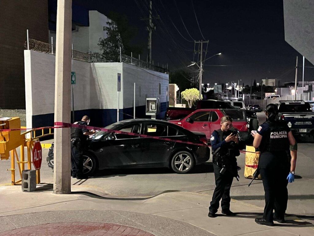 Baleado llega por su cuenta a estación de Policía en Chihuahua