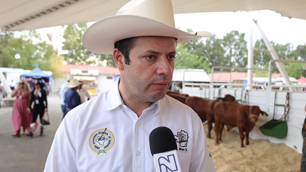 César Rivas destaca apoyo para fortalecer la genética ganadera de Durango