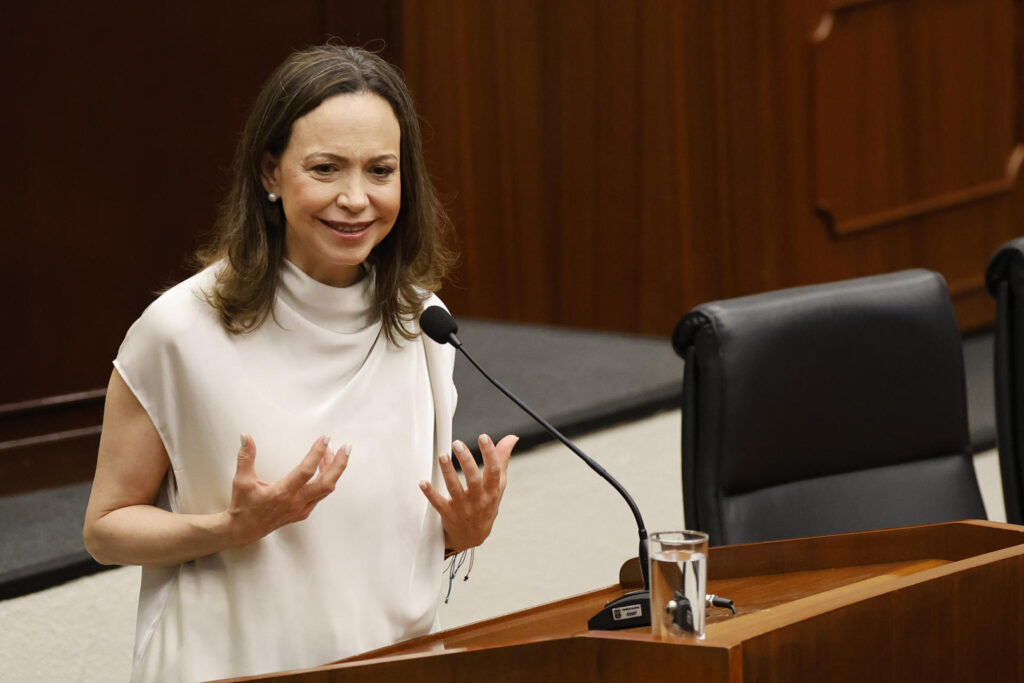 Estados Unidos asegura que no impedirá el regreso de María Corina Machado a Venezuela