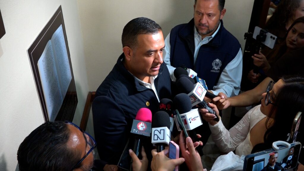 Llaman a choferes de Durango a evitar la violencia y fomentar el respeto en el transporte.
