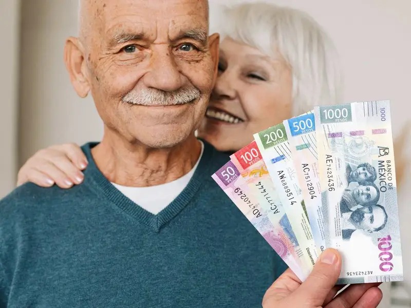 Pensión IMSS y Bienestar: ¿Adultos mayores pueden cobrar los dos apoyos?
