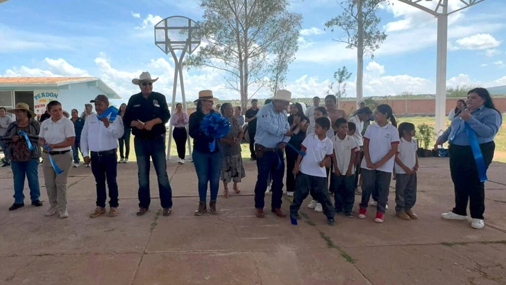 Entrega de obra; fortalece infraestructura educativa en San José de Acevedo