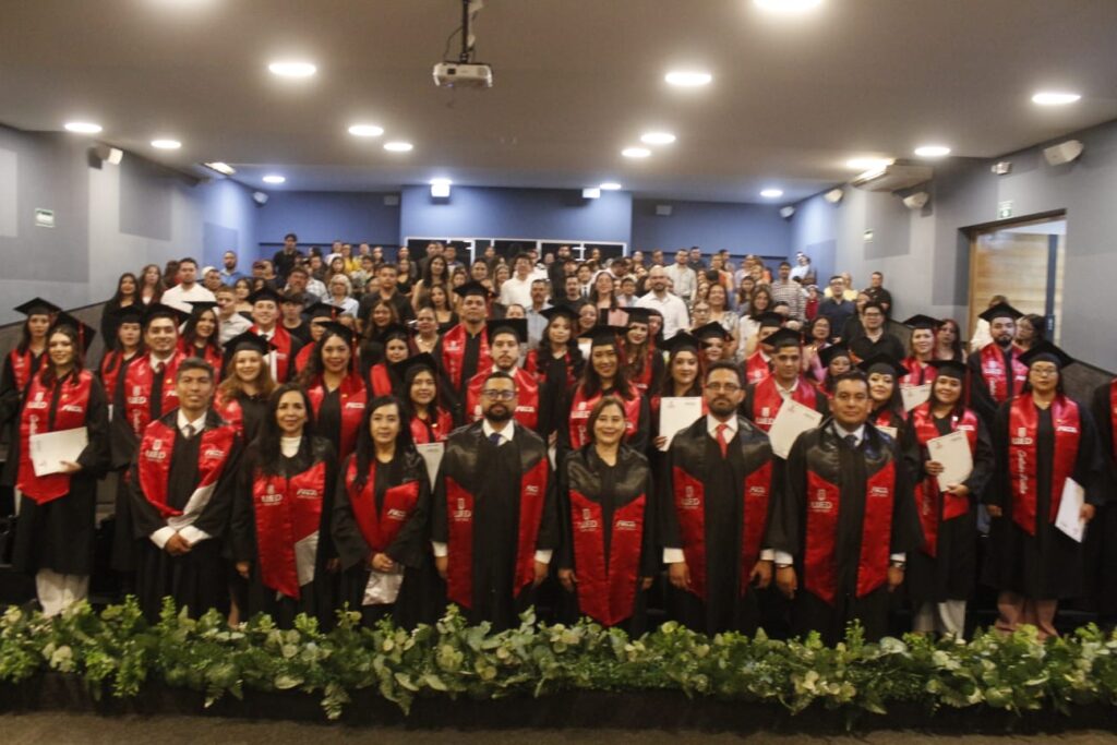 FECA-UJED entrega 41 grados de posgrado mediante certificación de competencias