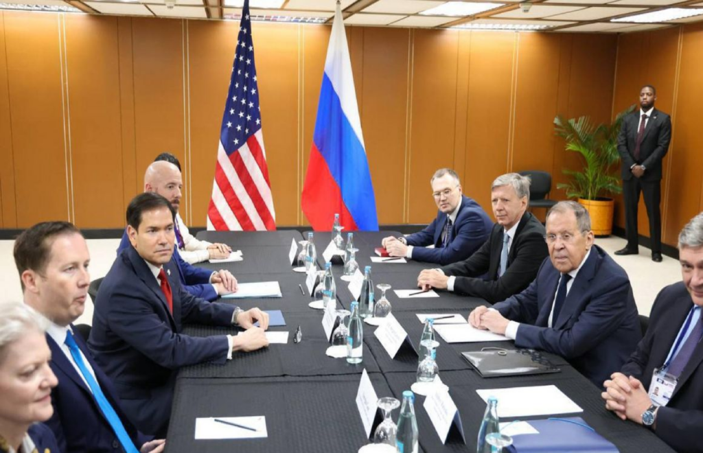 Reunión entre EU y Rusia marca un nuevo intento de negociación sobre Ucrania