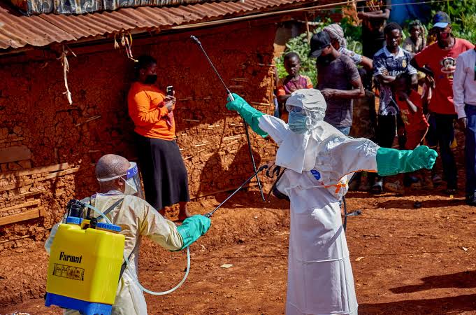 Uganda declara el fin del brote de ébola tras 42 días sin contagios