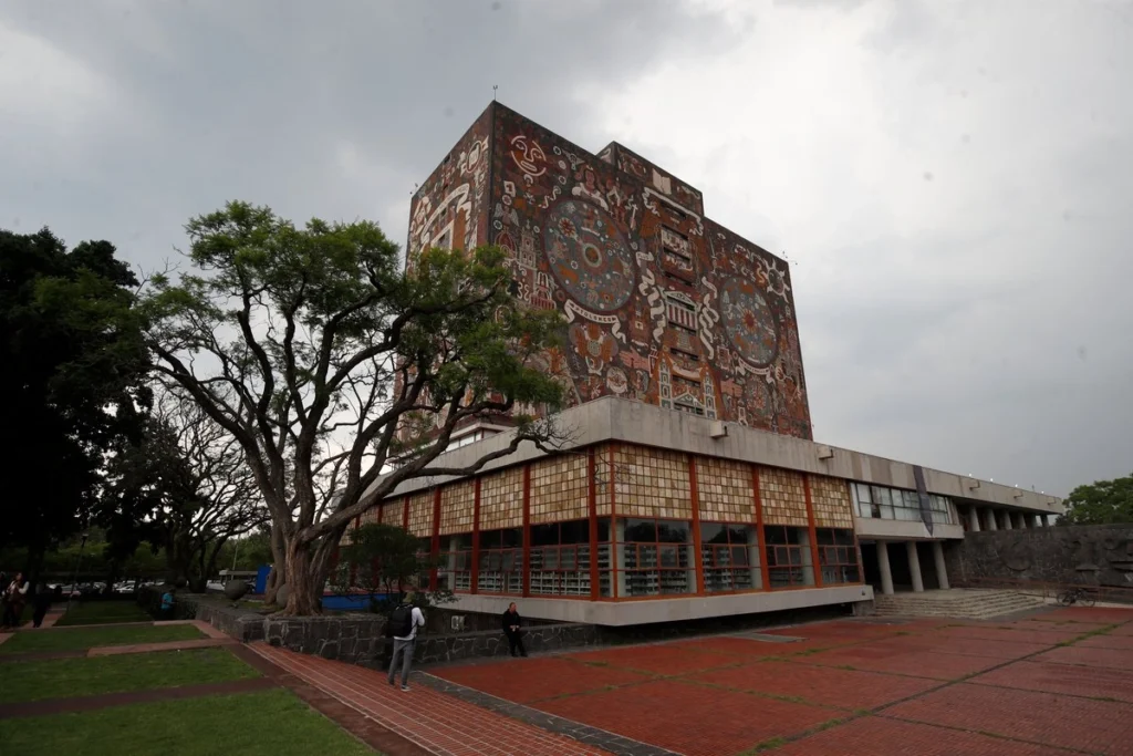 UNAM suspende inscripciones tras polémica por presuntas irregularidades en examen de ingreso