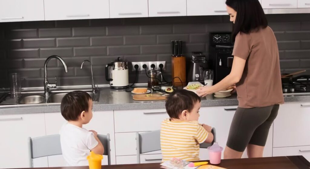 9 de cada 10 mujeres realizan trabajo doméstico en México; aporta 23.9% del PIB