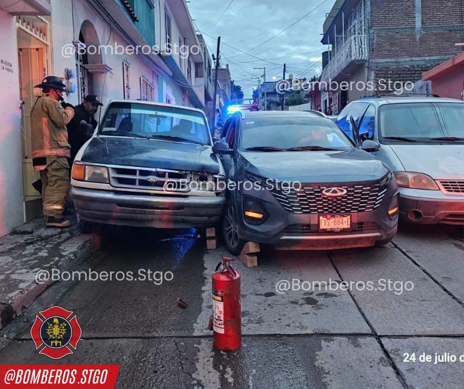 ¡Choque en el centro de Santiago! Deja solo daños materiales al cierre de la feria