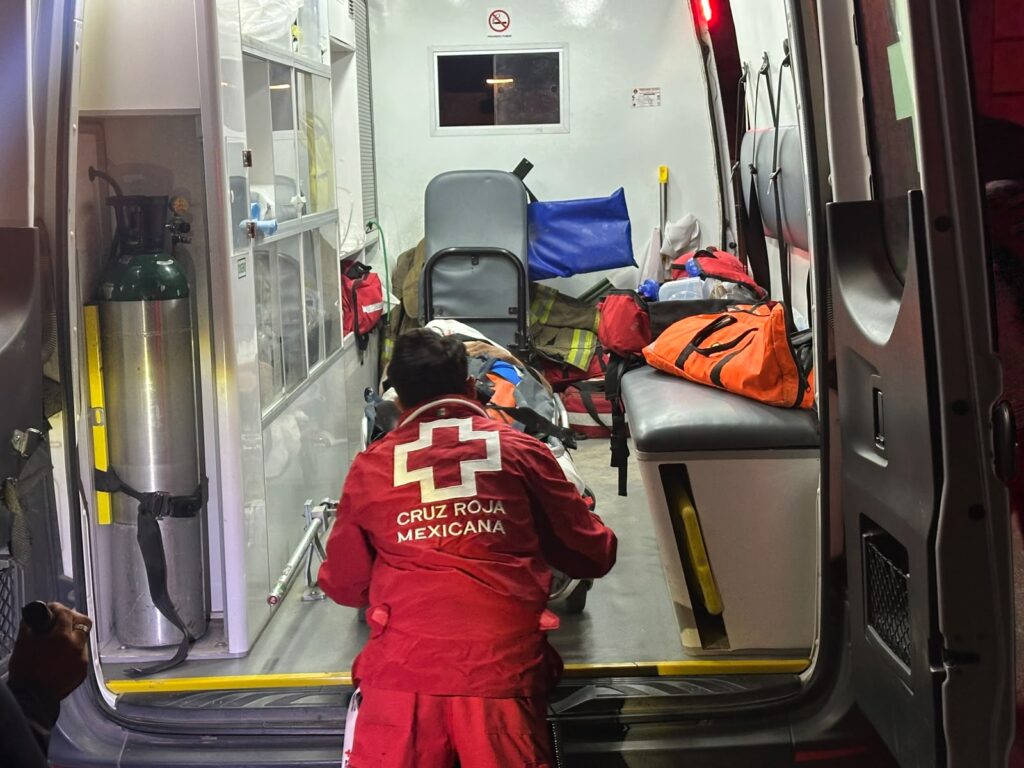 En la madrugada lo atropelló un vehículo, lo dejó grave y escapó