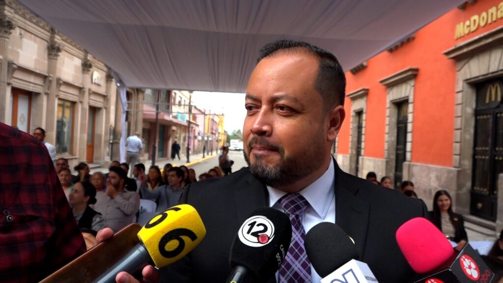 Procesos de asignación de plazas deben realizarse con transparencia: Efrén Estrada