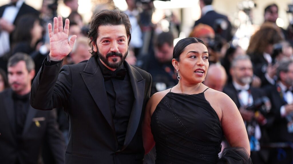 Diego Luna competirá en el Festival de San Sebastián con la película «Ceniza en la boca»