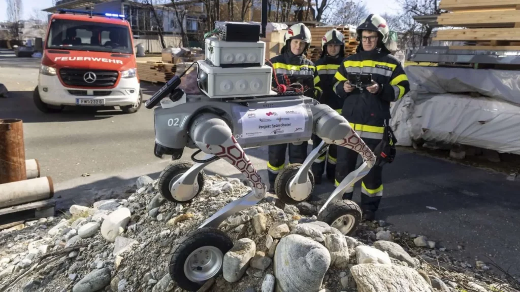 Un perro robot ayuda a localizar sobrevivientes entre los escombros