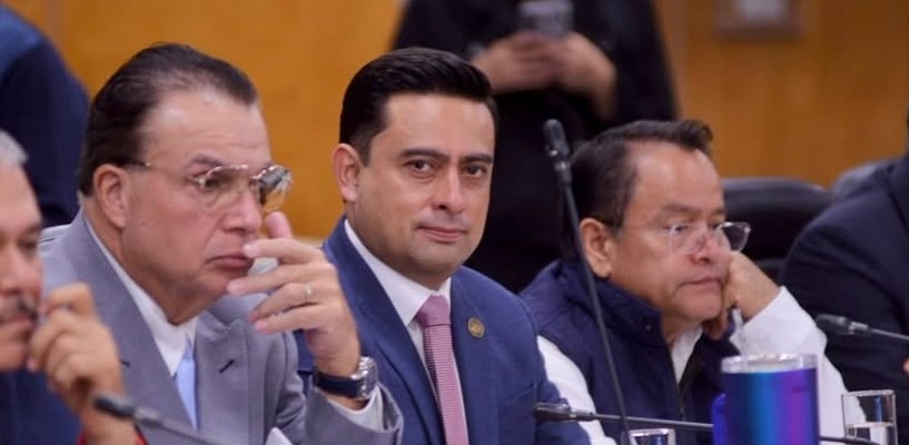 Hay compromiso presidencial para rehabilitar la carretera Durango-Parral: Gerardo Villarreal