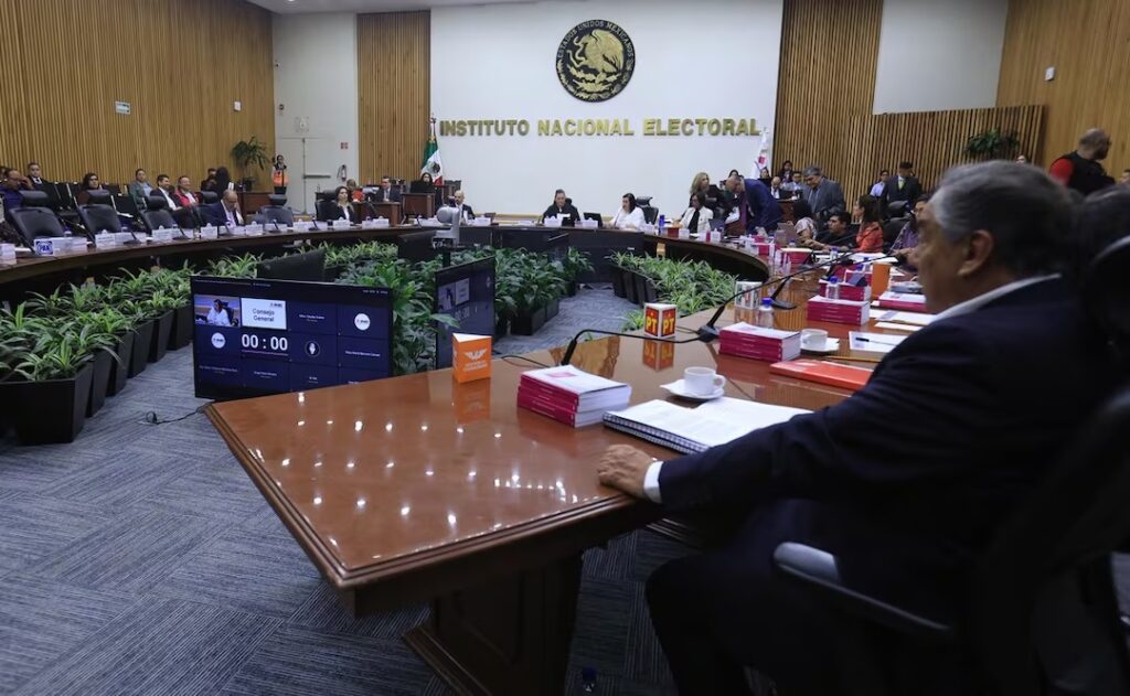 INE discutirá reglas para frenar campañas adelantadas rumbo a las elecciones de 2027