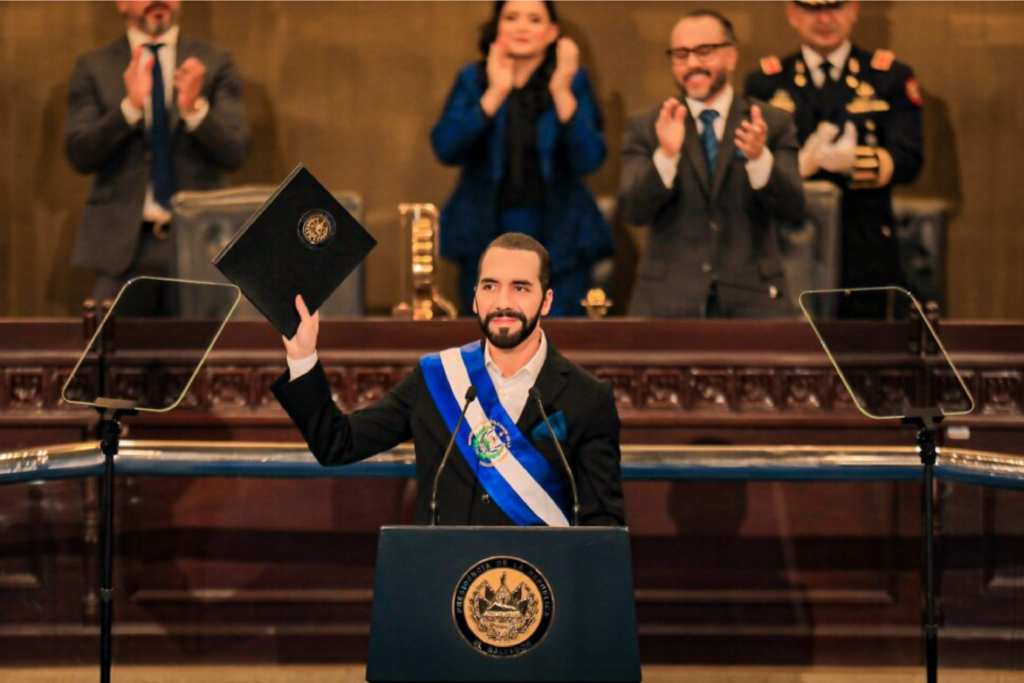 Bukele va por un tercer periodo y reaviva debate sobre la reelección