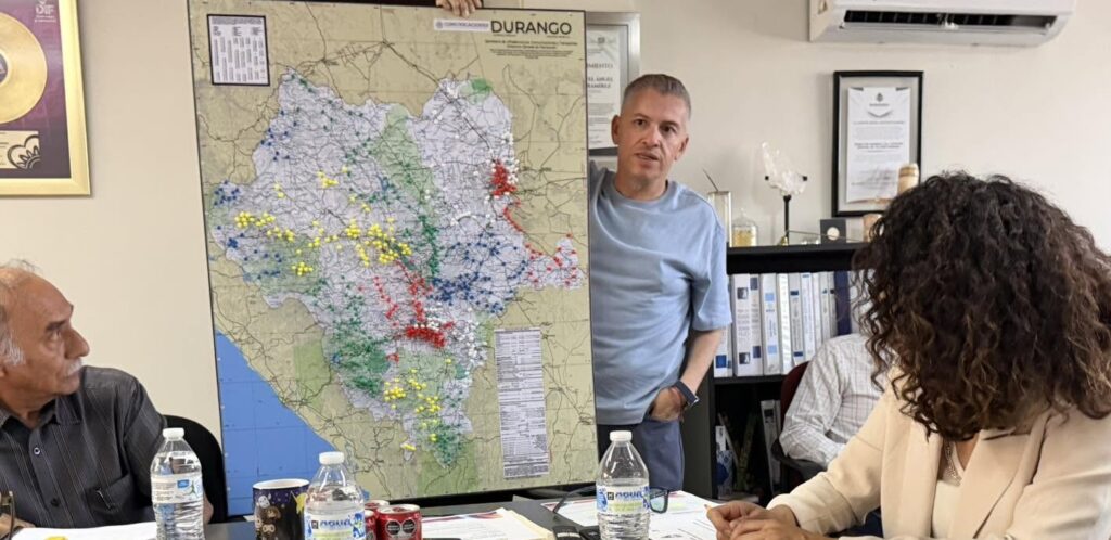 Sheinbaum abre la puerta a federalizar telesecundarias de Durango en 2027