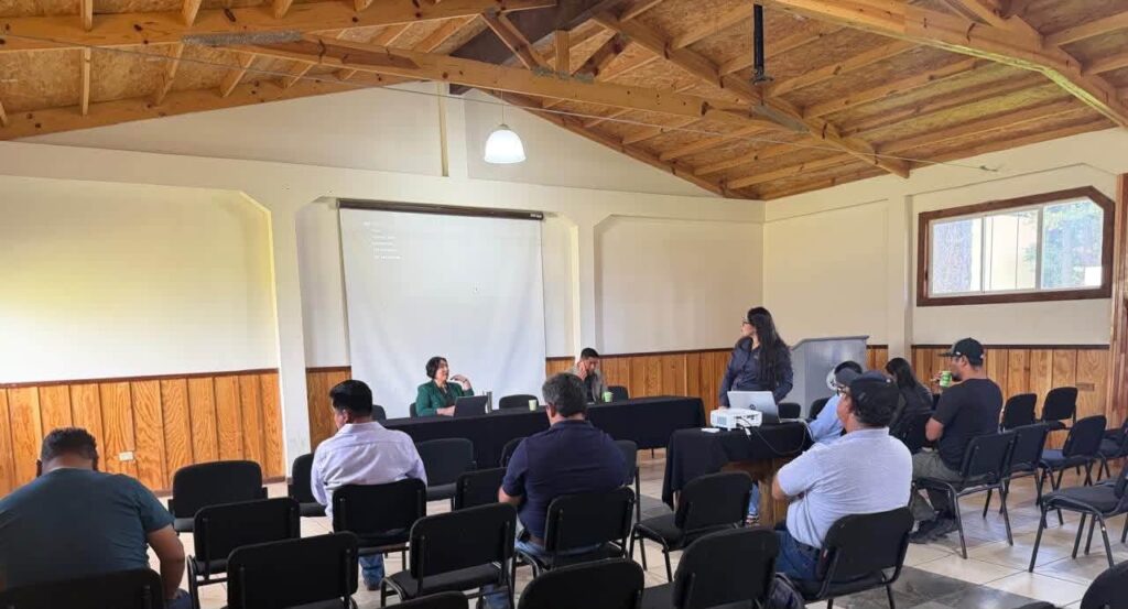 Reunión fortalece red de egresados