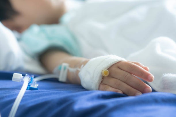 Brote de VIH en Pakistán: Investigan contagio de 78 niños por uso de agujas contaminadas