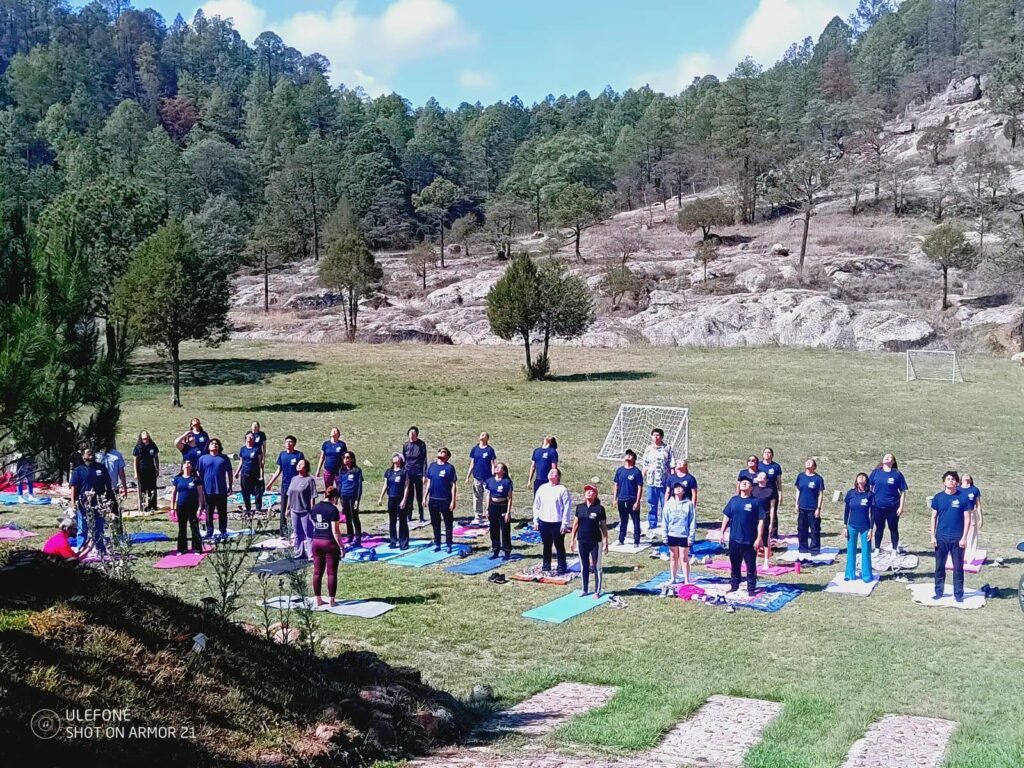 Estudiantes de Psicología de la UJED participan en campamento de formación integral