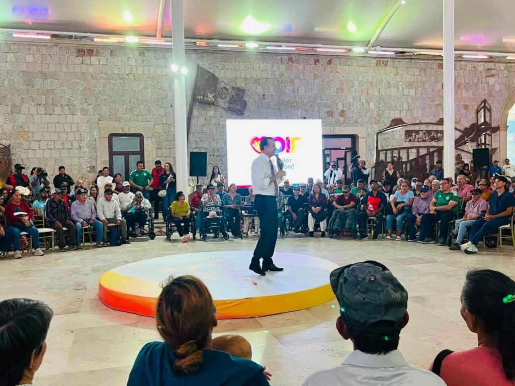 Entregan placas dentales a adultos mayores en Nuevo Ideal; mejoran su calidad de vida