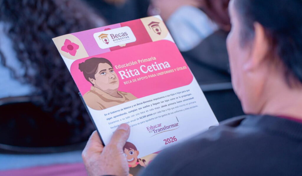Beca Rita Cetina explica qué hacer si el comprobante no está a tu nombre
