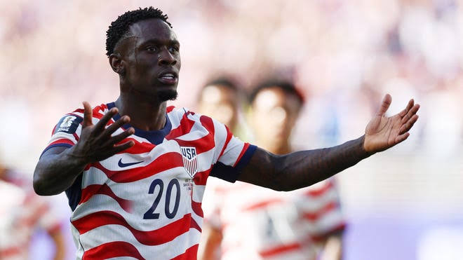 Bélgica cuestiona a FIFA tras retirar la roja a Folarin Balogun por petición de Trump