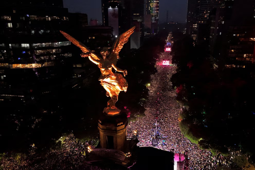 FGJ-CDMX abre cuatro investigaciones por muertes durante festejos en Ángel de la Independencia