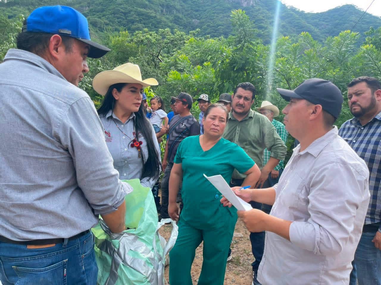 Impulsan obras y apoyos en comunidades